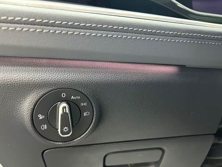 Фото 11 - Volkswagen Sagitar L