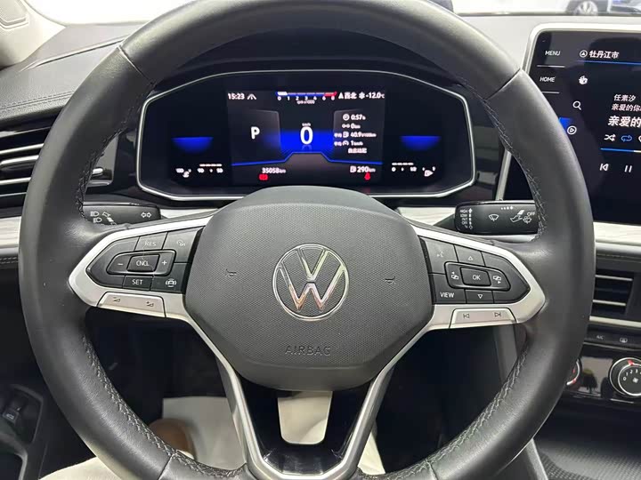 Фото 13 - Volkswagen Sagitar L