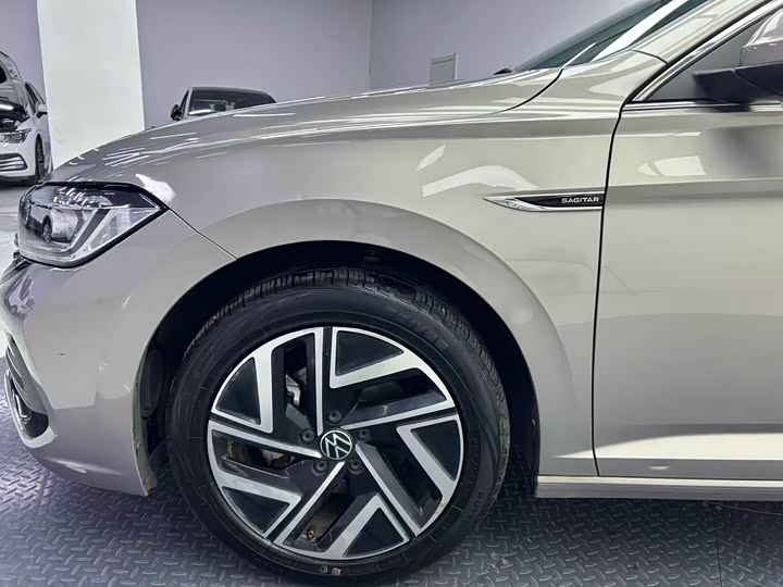 Фото 8 - Volkswagen Sagitar L