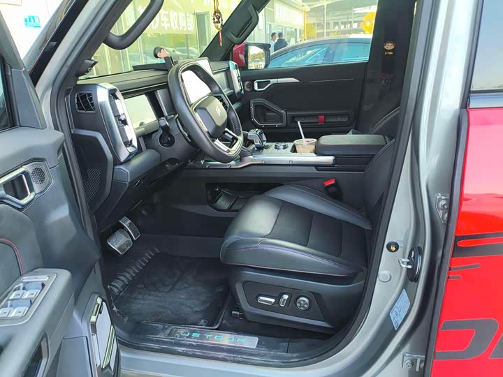 Фото 4 - Jetour T2