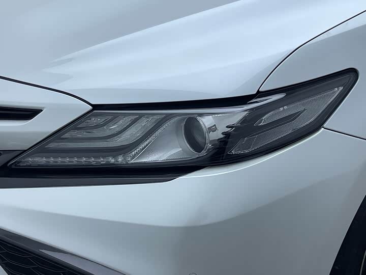 Фото 7 - Toyota Camry