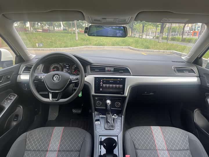 Фото 11 - Volkswagen Lamando L