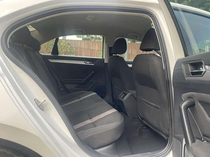 Фото 9 - Volkswagen Lamando L