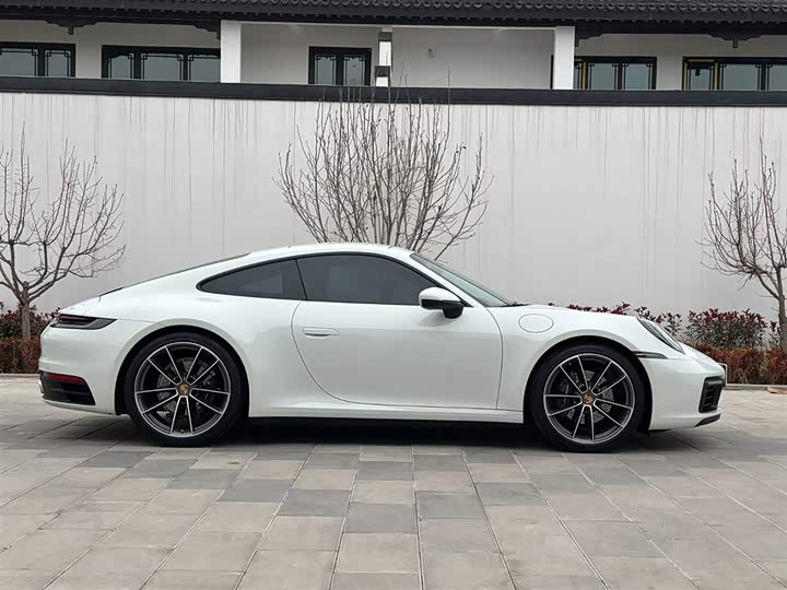 Фото 4 - Porsche 911