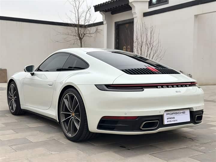 Фото 8 - Porsche 911