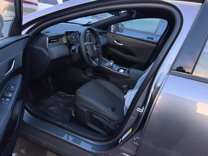 Фото 9 - BYD Qin Plus