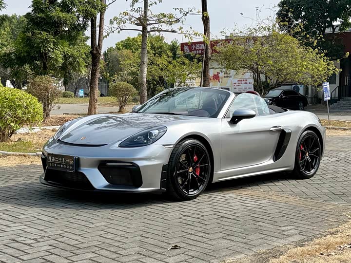 Фото 1 - Porsche 718