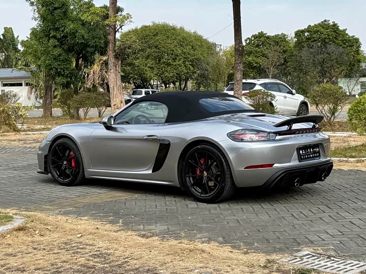 Фото 24 - Porsche 718