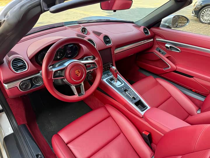 Фото 4 - Porsche 718