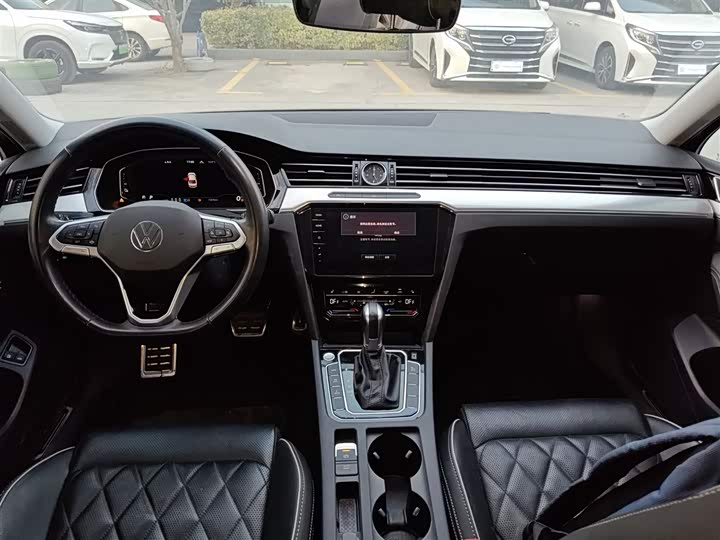 Фото 10 - Volkswagen Magotan GTE Hybrid