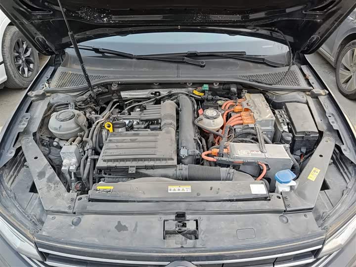 Фото 20 - Volkswagen Magotan GTE Hybrid