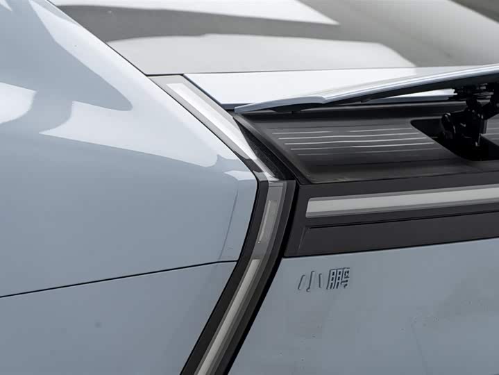 Фото 13 - XPeng P7