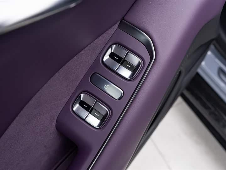 Фото 24 - XPeng P7