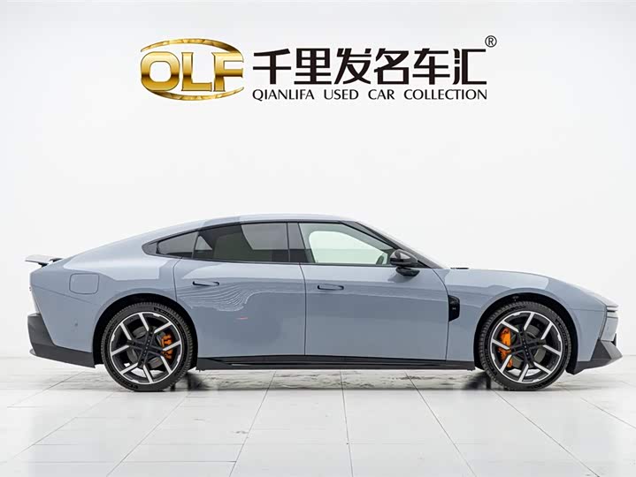 Фото 8 - XPeng P7