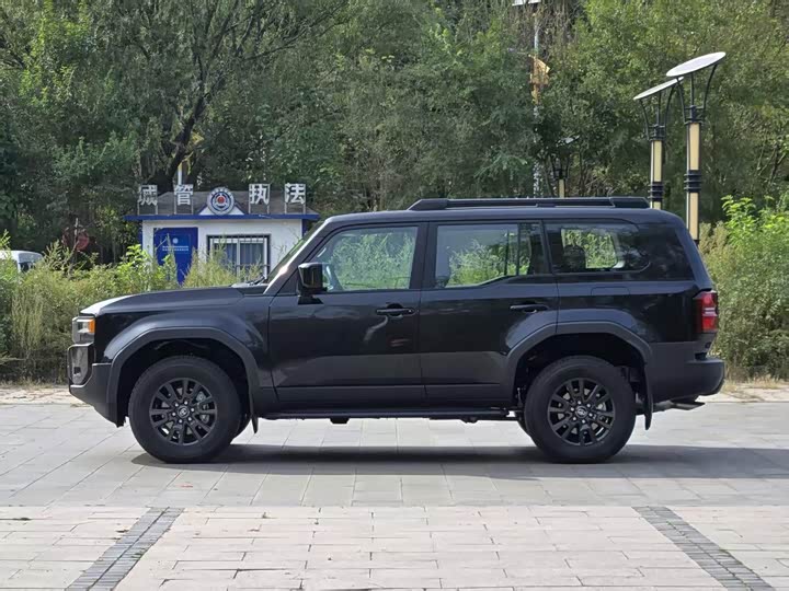 Фото 3 - Toyota Prado