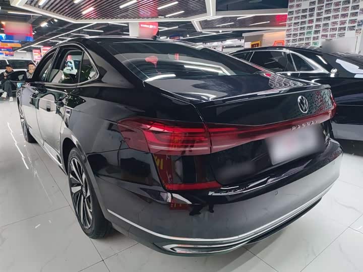 Фото 5 - Volkswagen Passat