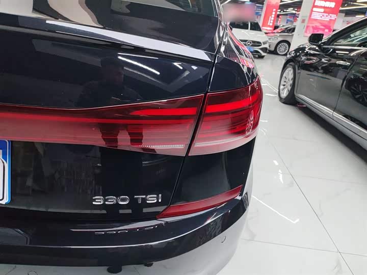 Фото 8 - Volkswagen Passat