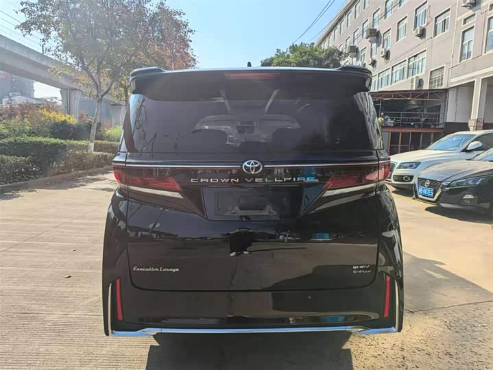 Фото 5 - Toyota Vellfire