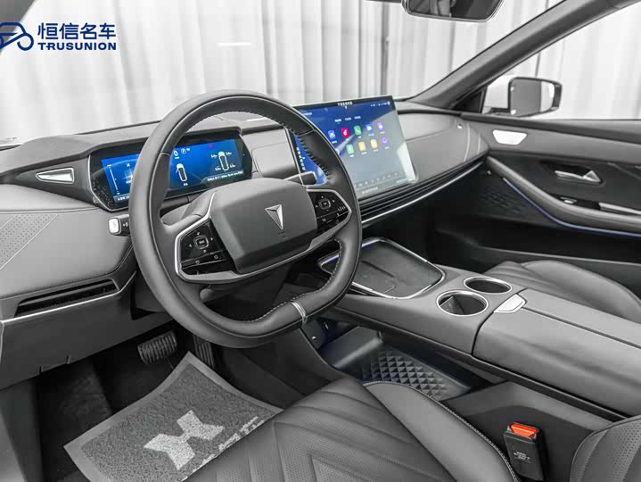 Фото 13 - Changan Deepal SL03