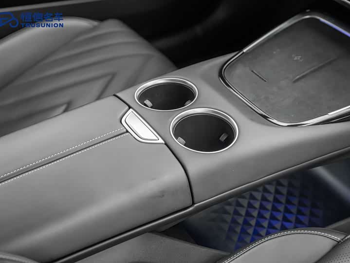 Фото 19 - Changan Deepal SL03