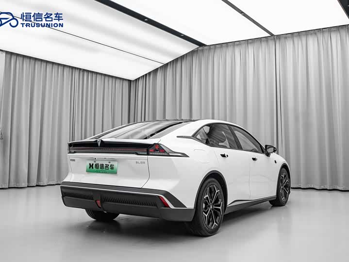 Фото 4 - Changan Deepal SL03