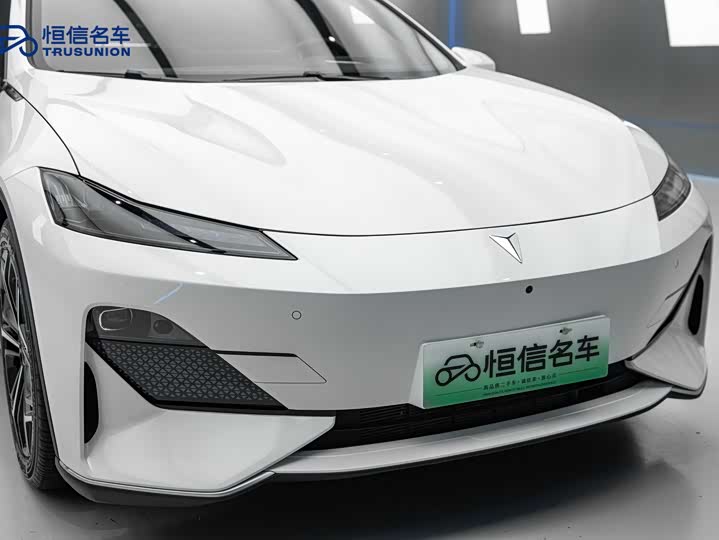 Фото 9 - Changan Deepal SL03