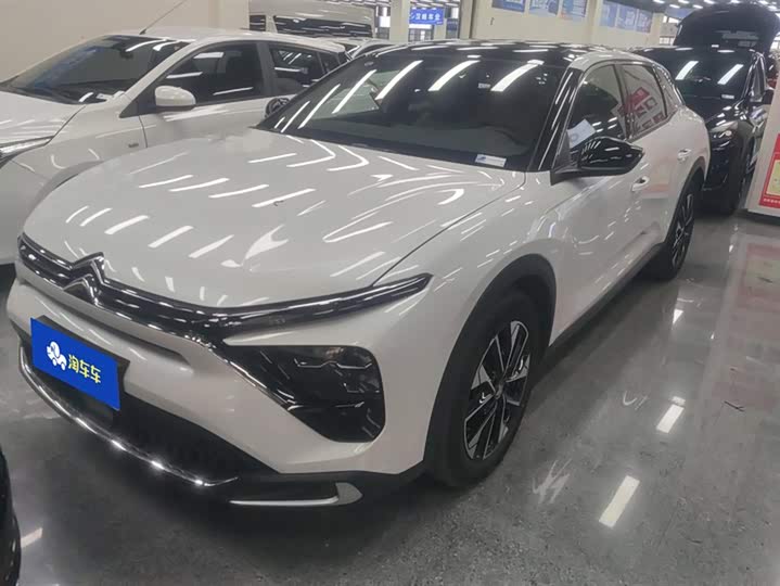 Фото 1 - Citroen C5 X