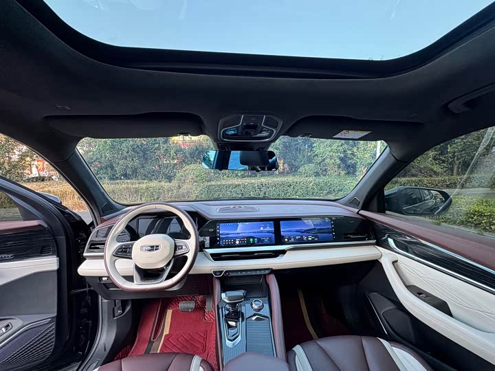 Фото 11 - Geely Monjaro