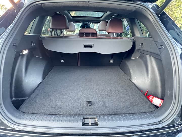 Фото 8 - Geely Monjaro