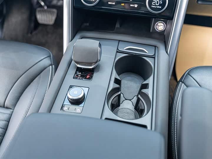 Фото 15 - Land Rover Discovery