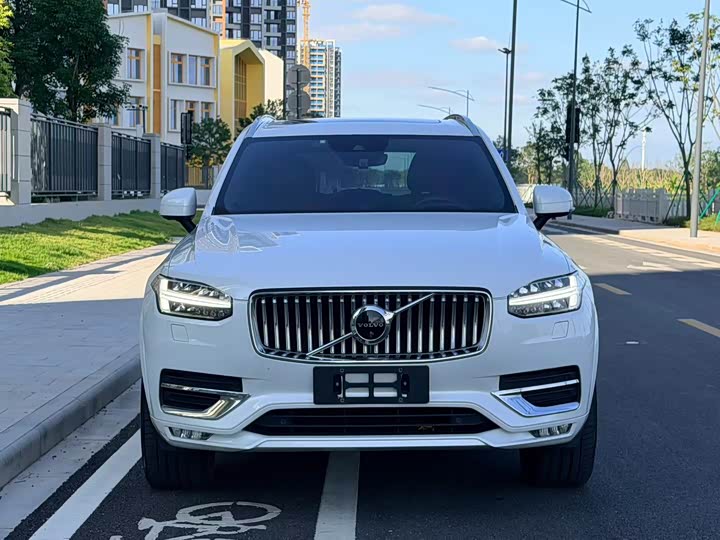 Фото 3 - Volvo XC90