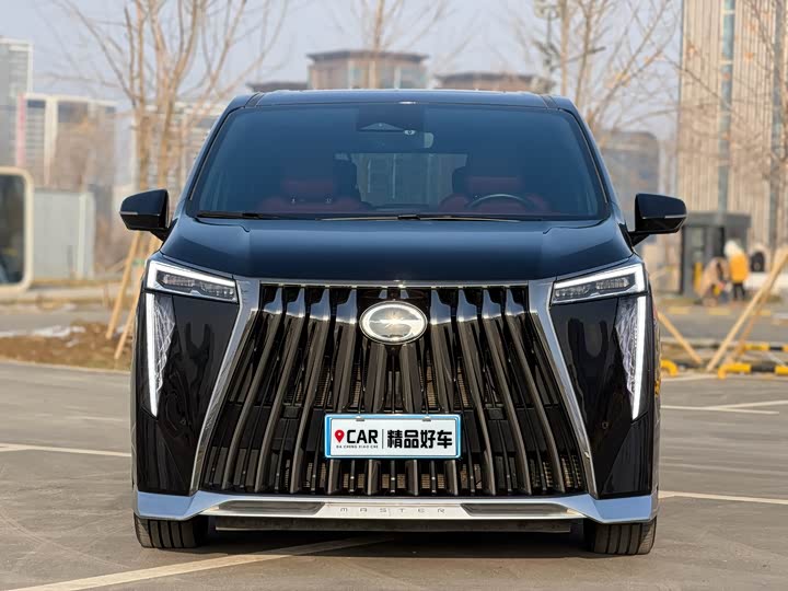 Фото 2 - GAC Trumpchi M8