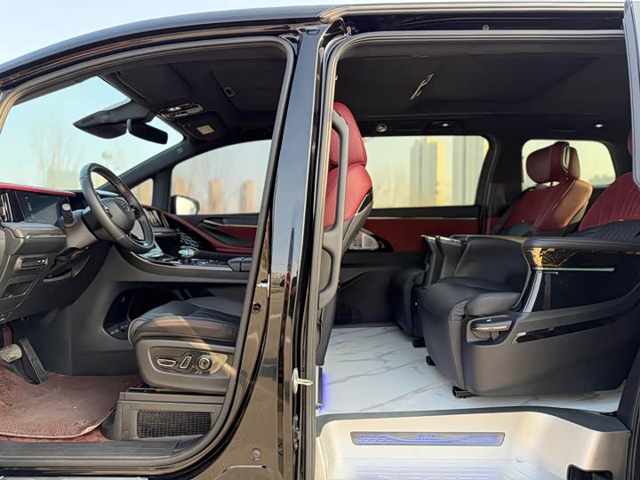 Фото 5 - GAC Trumpchi M8