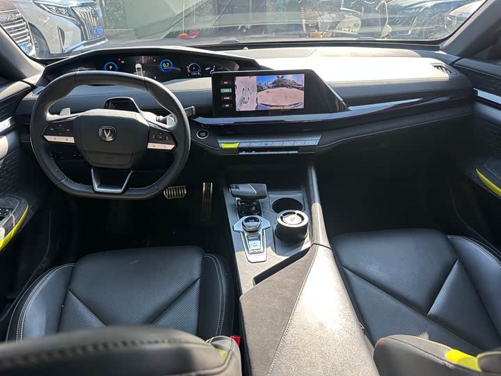 Фото 6 - Changan UNI-V