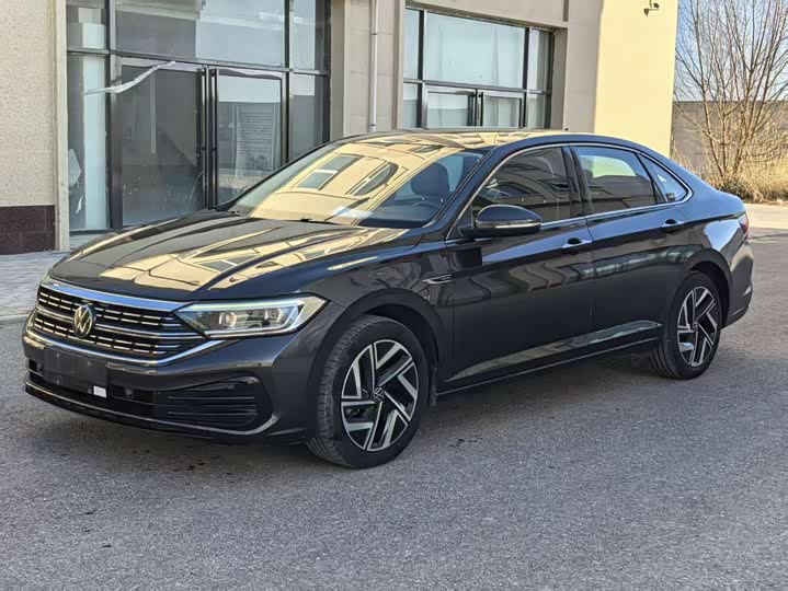 Фото 1 - Volkswagen Sagitar L