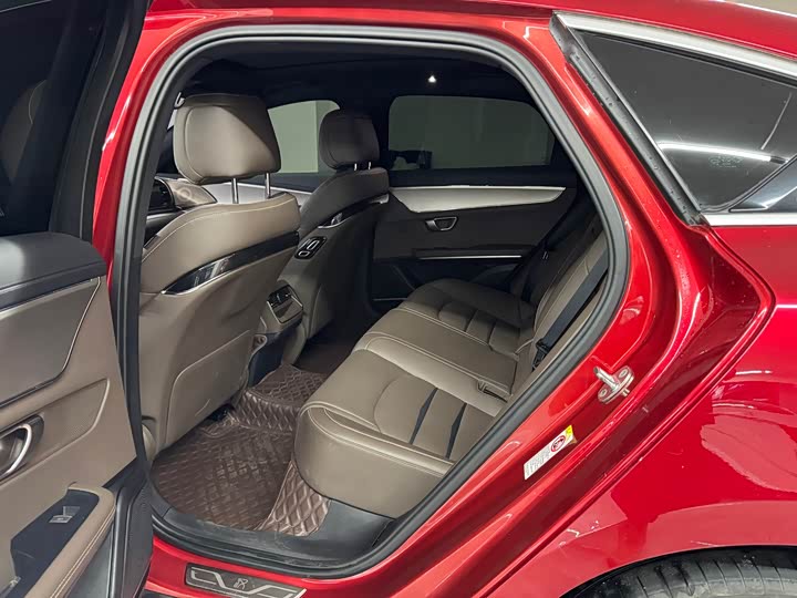 Фото 13 - BYD Han