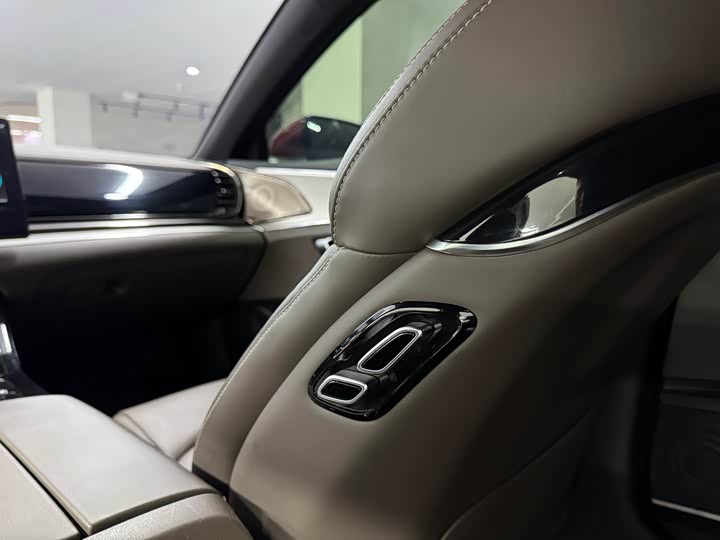 Фото 15 - BYD Han