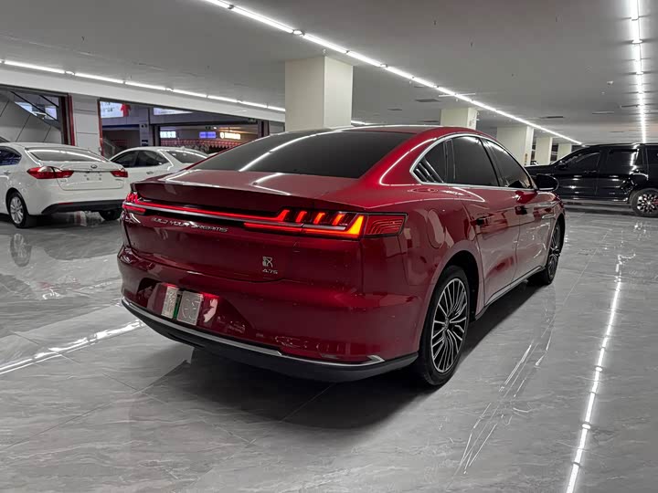 Фото 4 - BYD Han