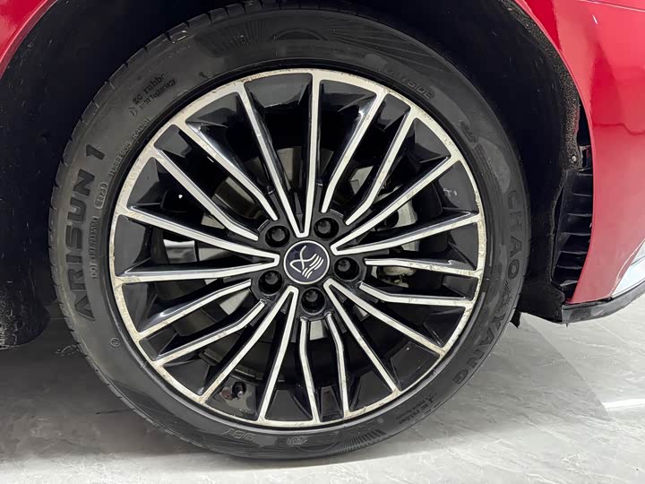 Фото 9 - BYD Han