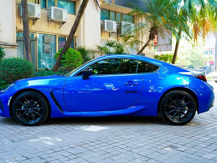 Фото 3 - Subaru BRZ