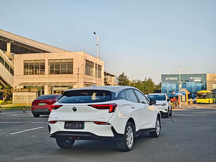 Фото 9 - Buick Velite 6