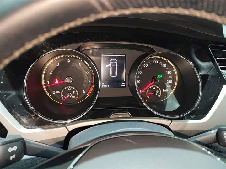 Фото 12 - Volkswagen Touran L