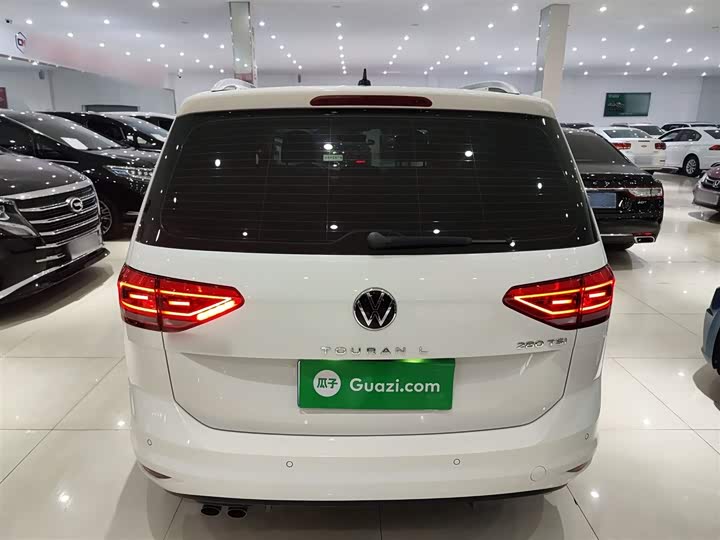 Фото 6 - Volkswagen Touran L