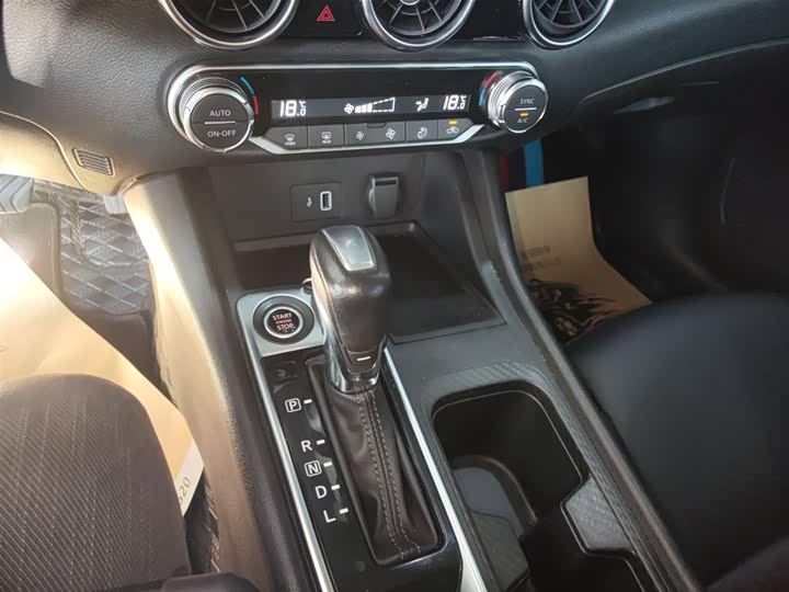 Фото 14 - Nissan Sylphy