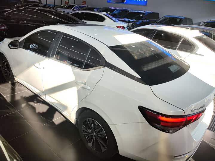 Фото 5 - Nissan Sylphy