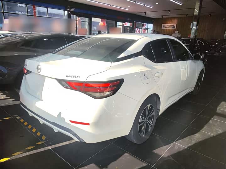 Фото 7 - Nissan Sylphy