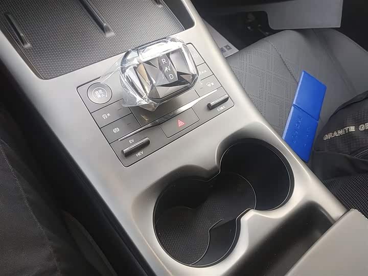 Фото 14 - BYD Qin Plus