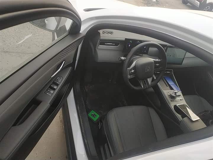 Фото 16 - BYD Qin Plus