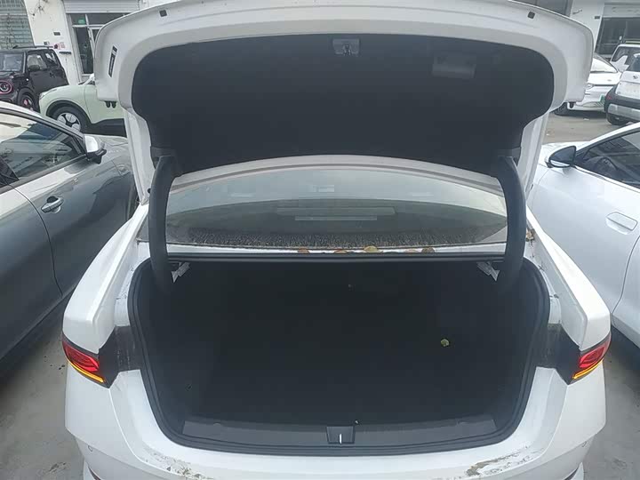 Фото 19 - BYD Qin Plus