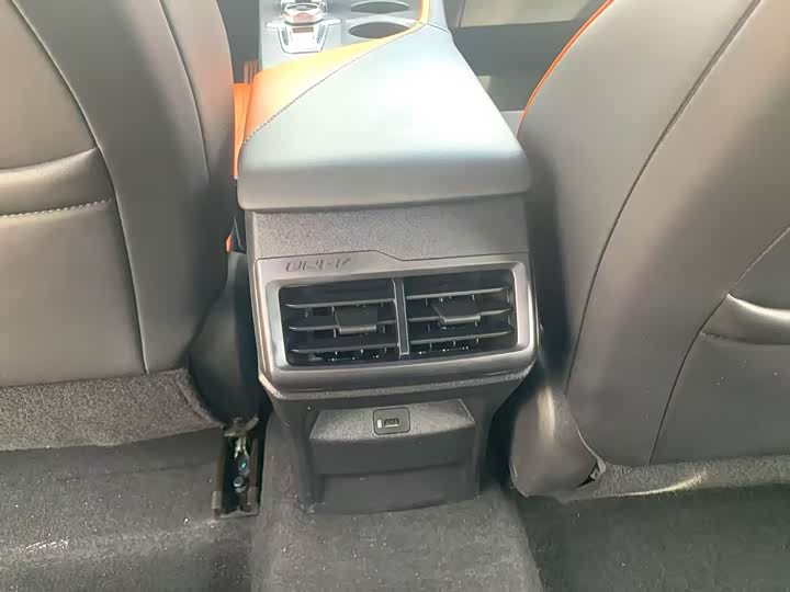 Фото 14 - Changan UNI-V